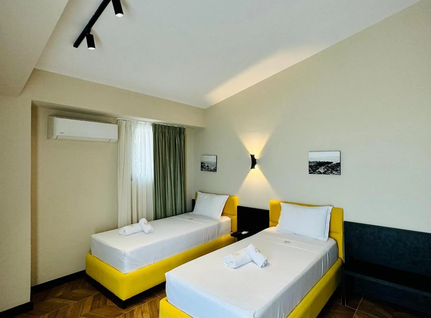 Gogo's Boutique Hotel Dhërmi 4*,
